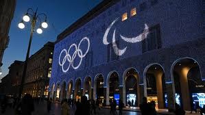 中场核心精准长传，多次制造射门机会