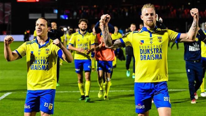 边路突击战 边路突击战