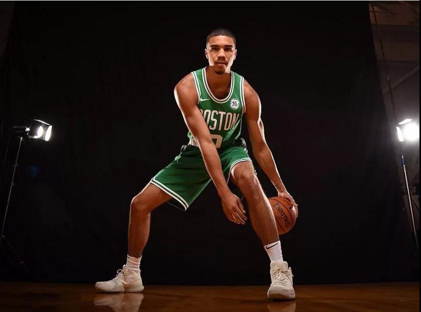 阿圭罗的配 阿圭罗的配